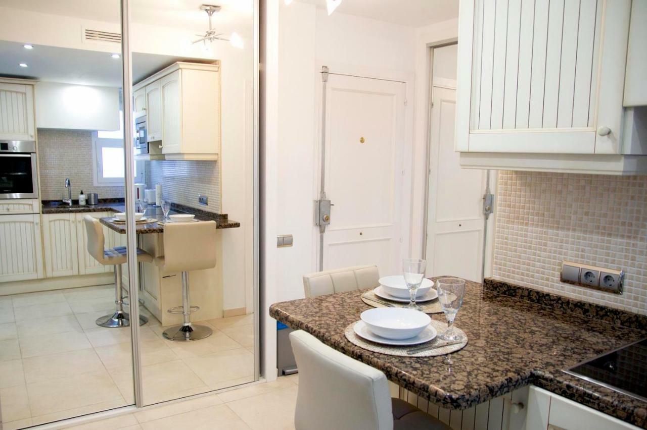 Luxury 1 Bedroom Apartment Next To The Casino Marbella Exterior photo