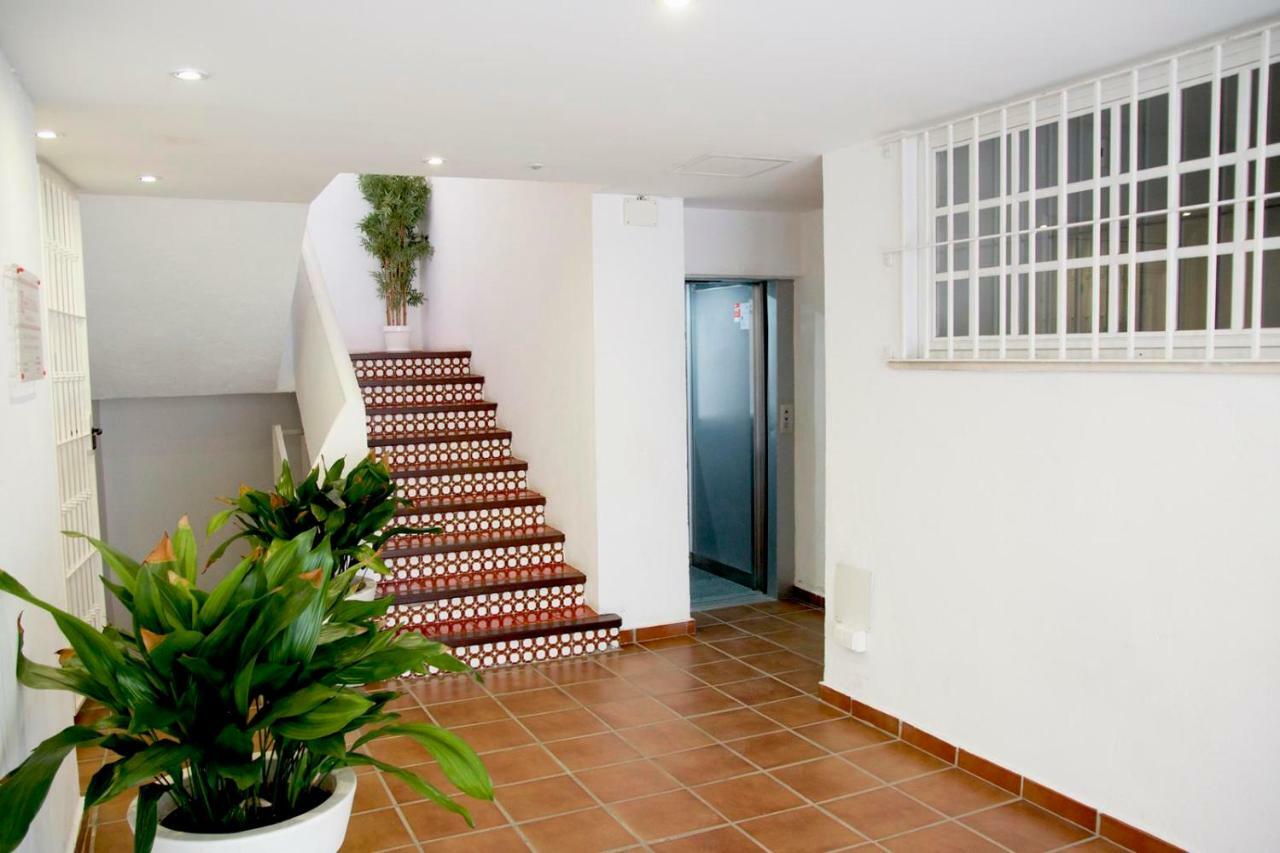 Luxury 1 Bedroom Apartment Next To The Casino Marbella Exterior photo